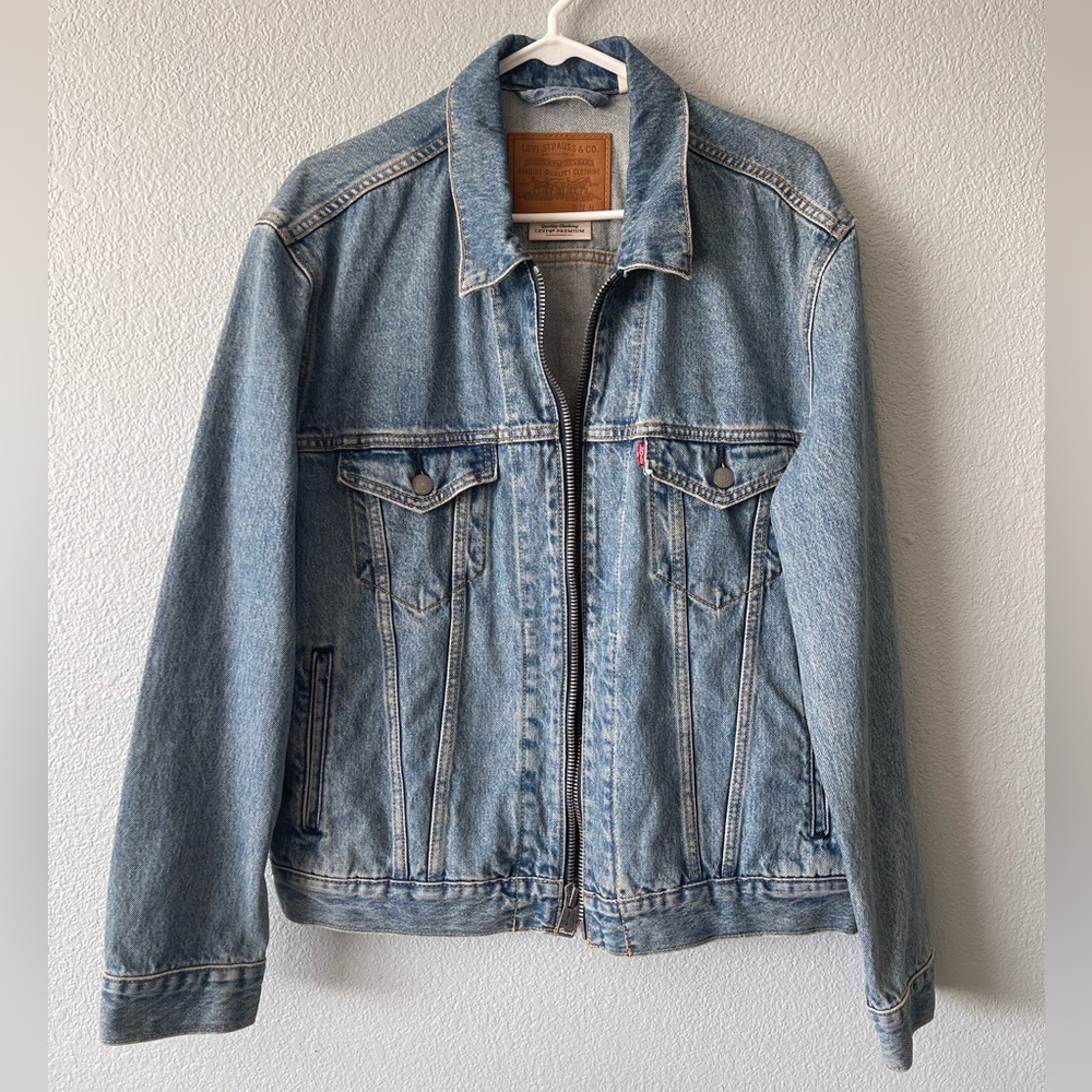 Levi’s denim jacket - Picture 1 of 3